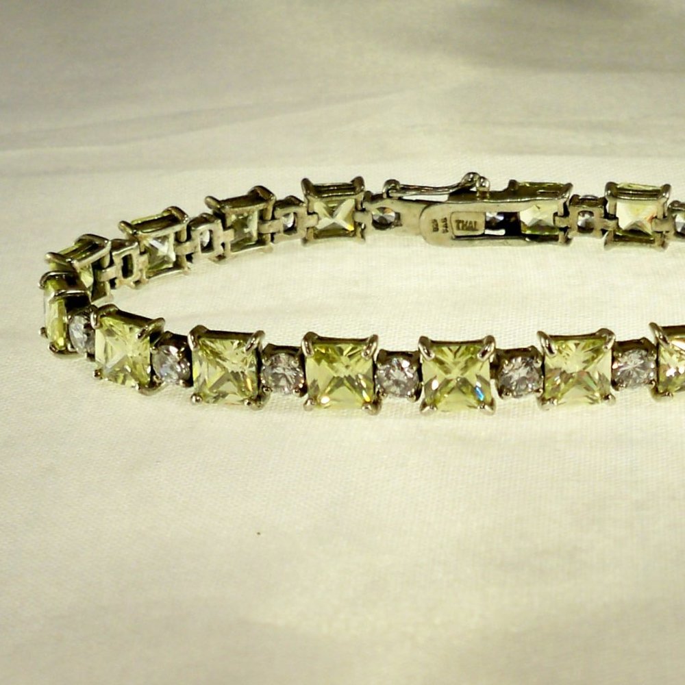 NEW Princess Cut Lite Yellow Cubic Zirconias Silver DESIGNER Bracelet